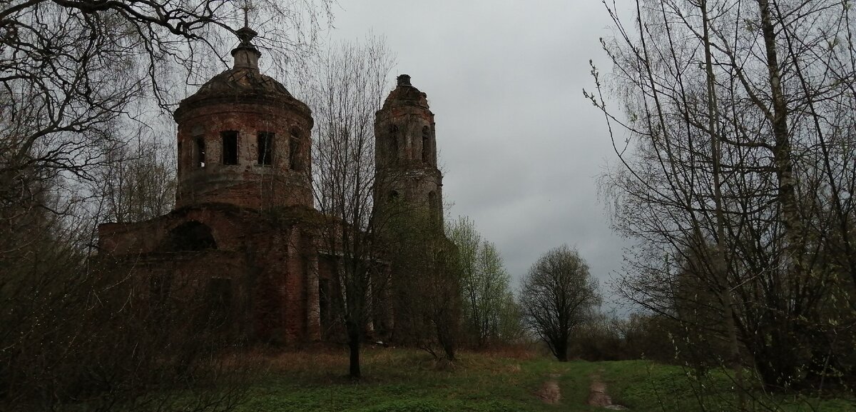 Остров Ярославская область заброшенный храм