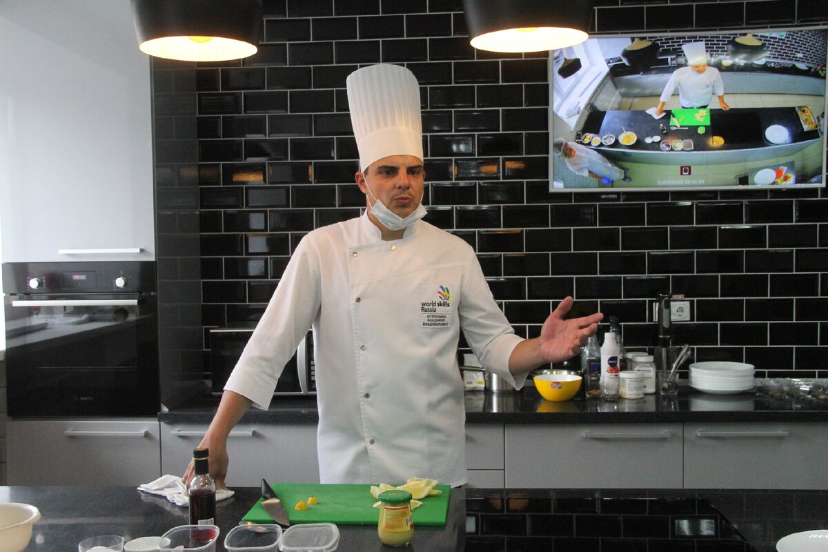 Преподаватель на мастер-классе