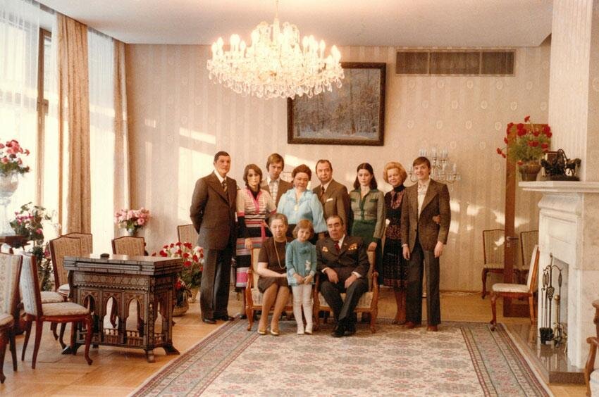 Семья Леонида Брежнева в полном составе в 1977 году