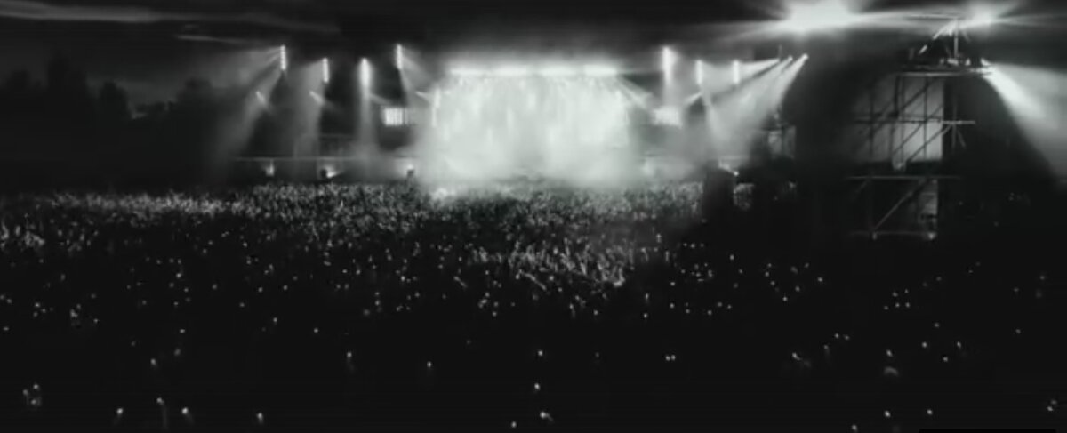 Кадр из фильма "Цой"