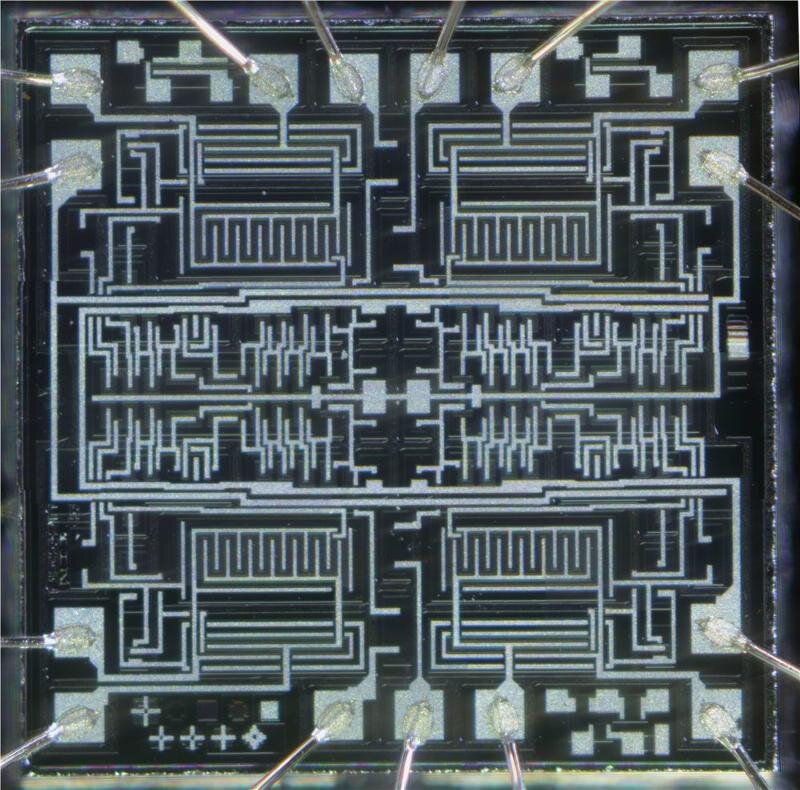 Интегральная микросхема строение. Устройство микросхемы изнутри. Вскрытая nxp микросхема. Микросхема 5576хс2т. Как устроена микросхема.