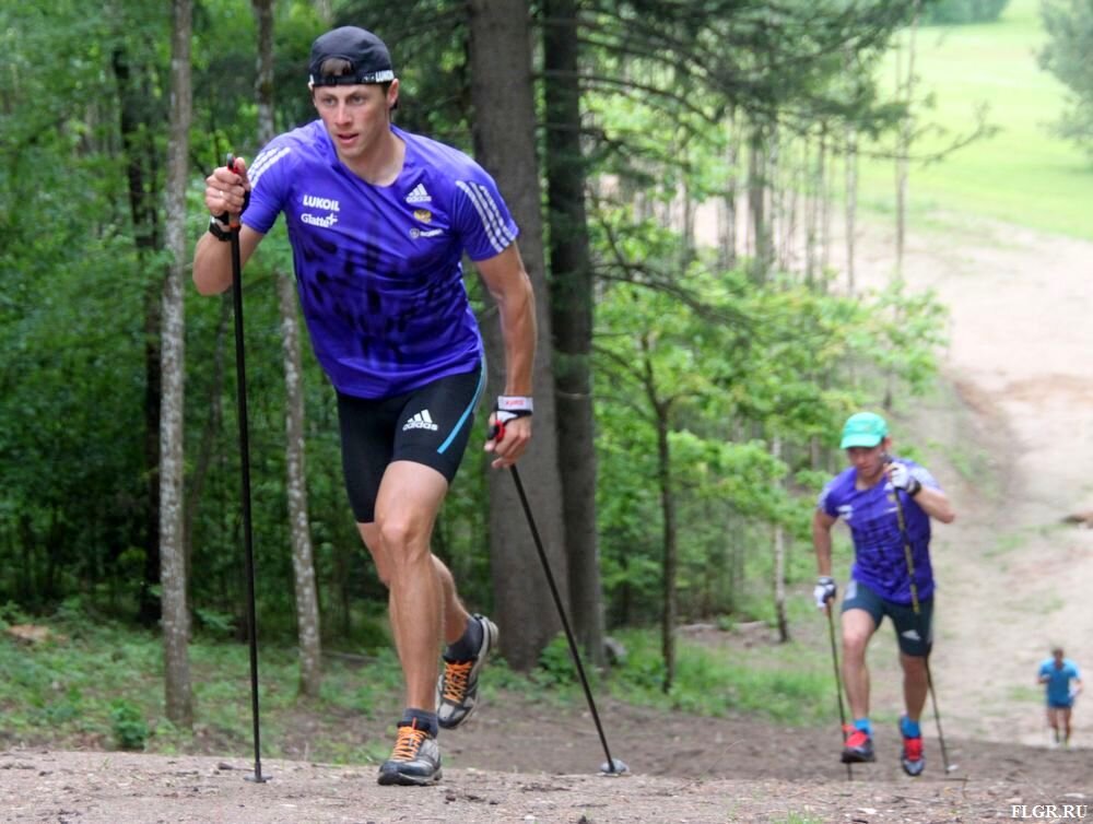 Лыжные имитации - часть подготовки лыжников-гонщиков (фото с сайта: flgr.ru)