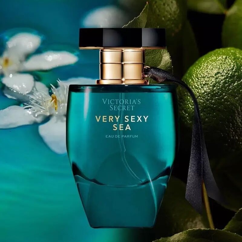 Поверьте, вам трудно будет остаться незаметной, когда на вас этот аромат, даже если вы очень захотите. 