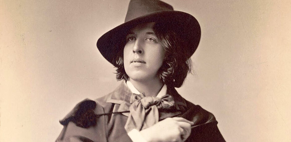 «Каждый должен быть произведением искусства — или носить на себе произведение искусства». Оскар Уайльд 