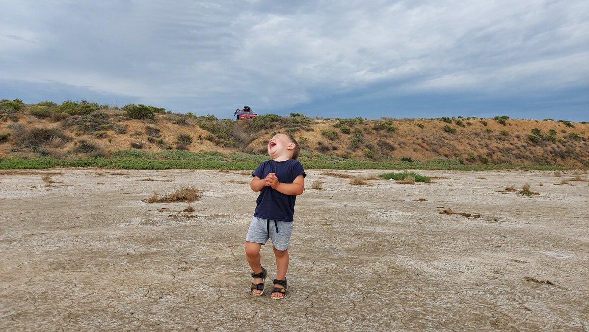 Младший наш вот совсем не пожалел, видите какие эмоции)