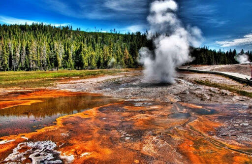                                                           Парк Йеллоустоун (фото из интернета)