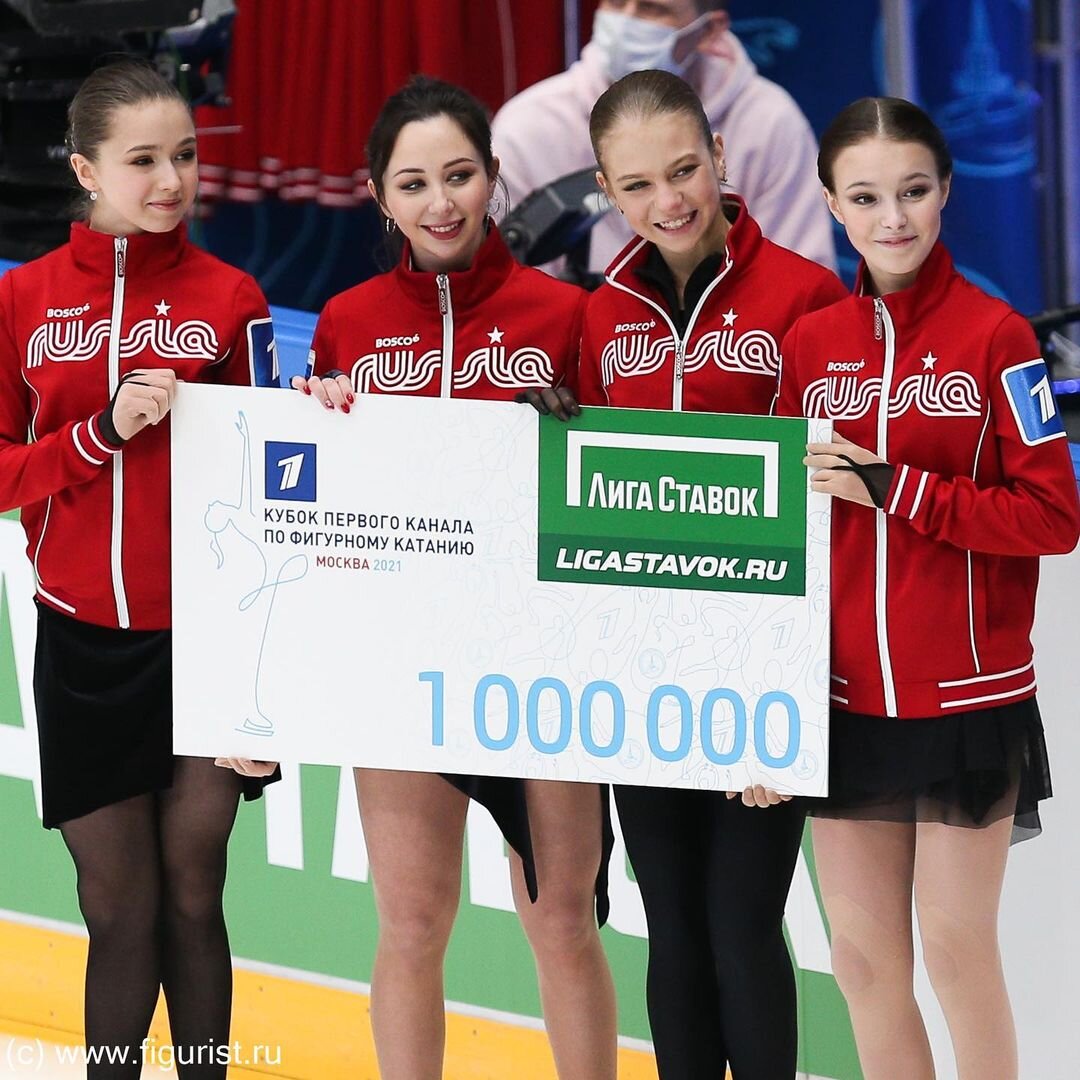 Прыжковый турнир в рамках Кубка «Первого канала» выиграла команда девушек. Их приз - миллион рублей. Фото @ figurist_store