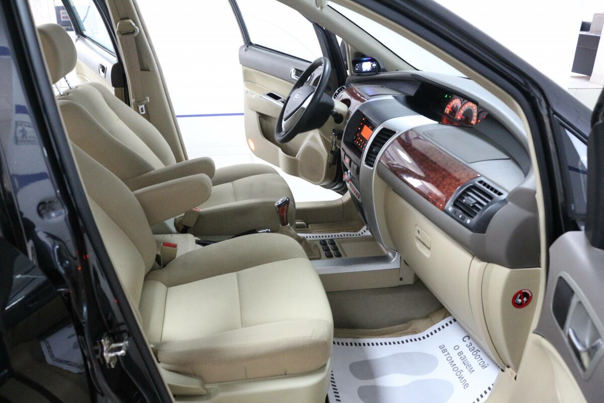 CrossEastar - семиместный компактвэн. Источник иллюстрации - auto.ru