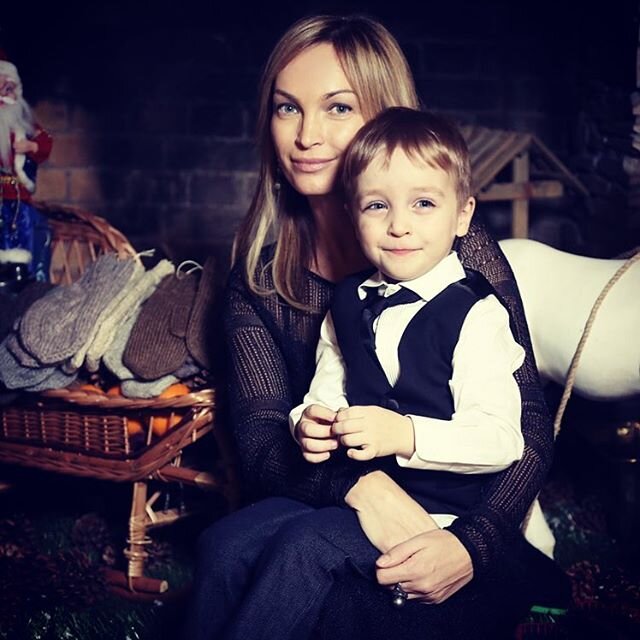 солисты / Поиск по тегам / Шоубиз