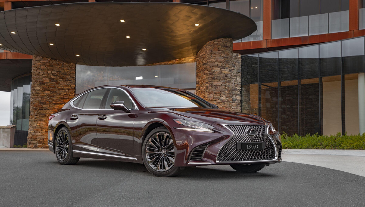“Lexus LS 500”