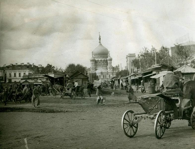 Вид на главный собор в Омске с торговой площади. Неизвестный автор, 1919 год, г. Омск, МАММ/МДФ. 