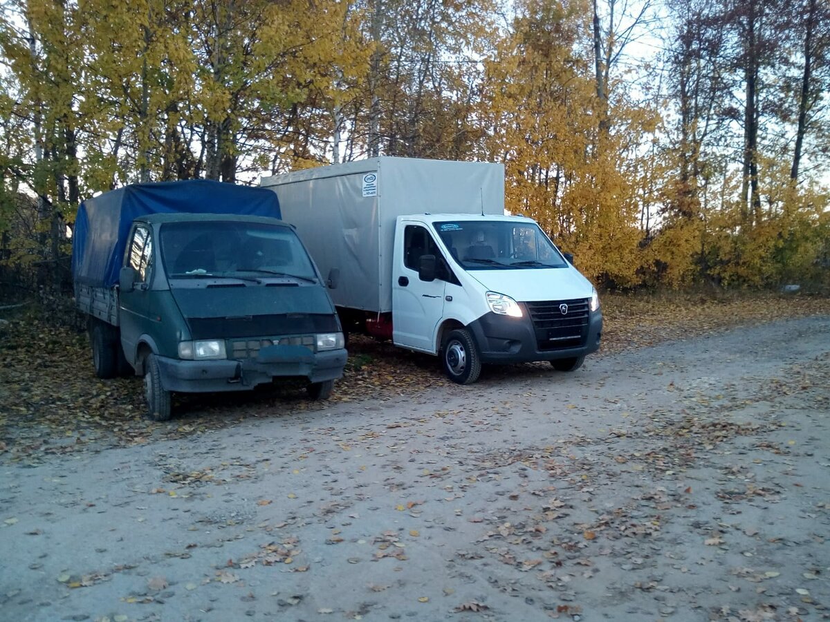 на фото старая и новая газели фирмы