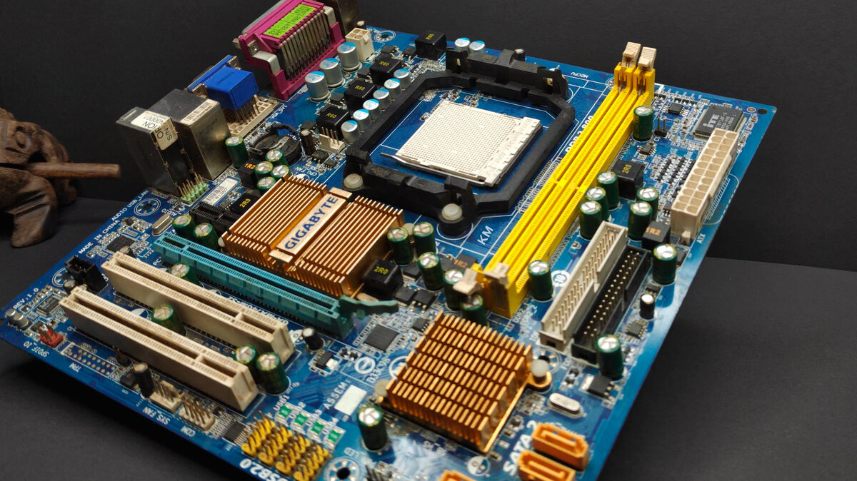 материнская плата GIGABYTE ga ma74gm s2 rev 1.0