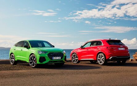 Audi RS Q3Рестайлинговый Audi A8 доберется до России в третьем квартале. Техника у представительского седана осталась неизменной, зато в списке «плюшек» появились новая медиасистема и навороченные фары, работающие на основе матриц из 1,3 млн микрозеркал в каждой. Кроме того, запланировано возвращение суперкара Audi R8 (возможно, это последний шанс послушать настоящий атмосферный мотор V10), а модель Audi e-tron GT составит компанию соплатформенному Porsche Taycan в битве на электрическом фронте.