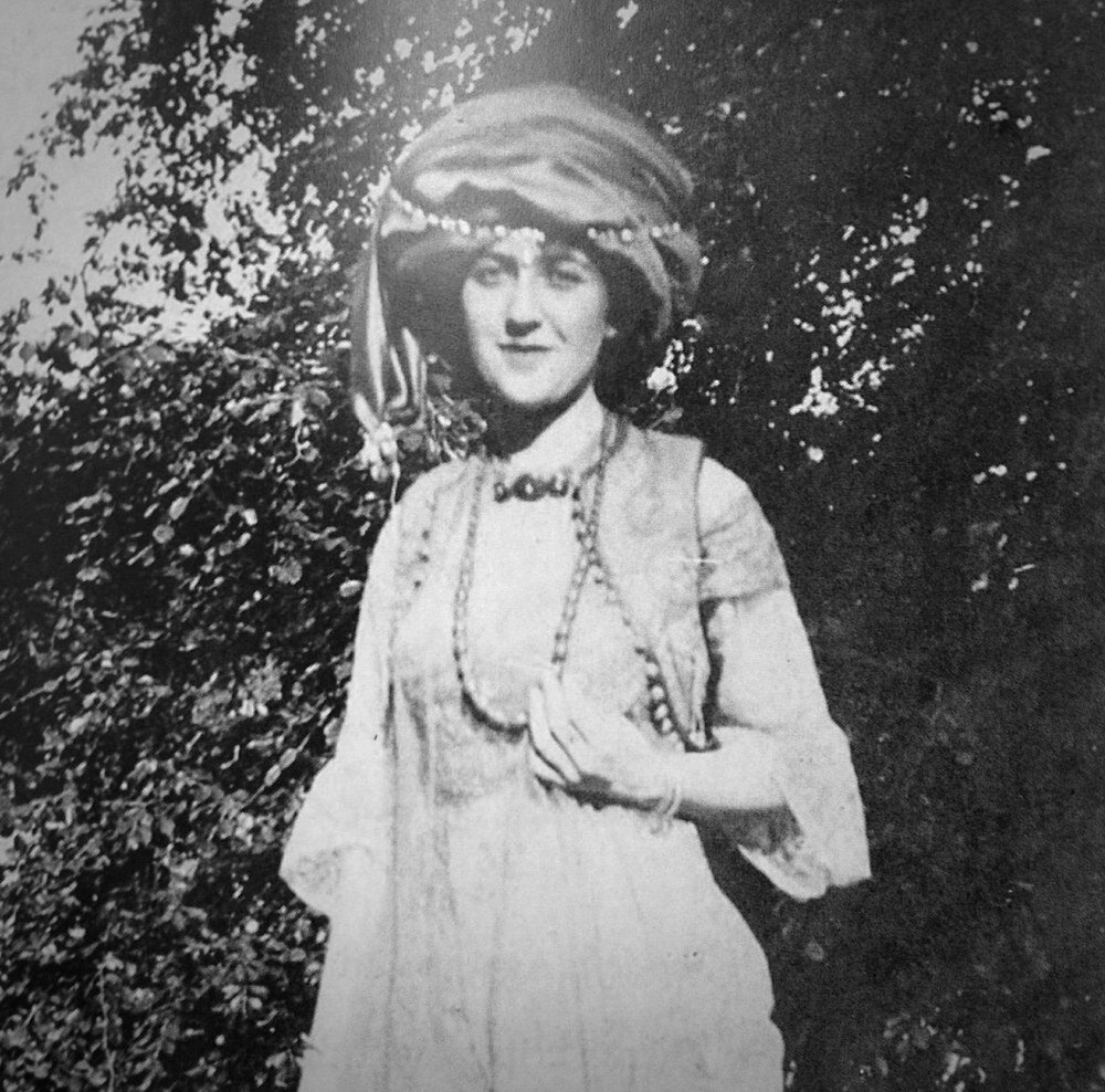 Агата Кристи в Кокингтон-Корте в 1912 году