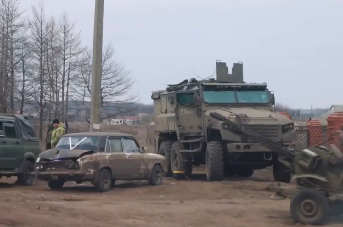 Автомобиль ахмат военный фото