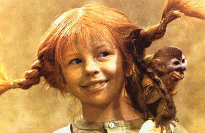 

Пэппи Длинный Чулок со своей мартышкой Господином Нильсоном.
Пеппи Длинныйчулок научила целые поколения детей не бояться приключений, верить в себя и не сдерживать свои фантазии. Это настоящая девочка-бунтарь, и с самого момента, когда была опубликована первая книга (а это было аж в 1945 году), Пеппи переносит детей в свой собственный мир, полный возможных волшебных приключений и мирным разрешением любых сложностей.