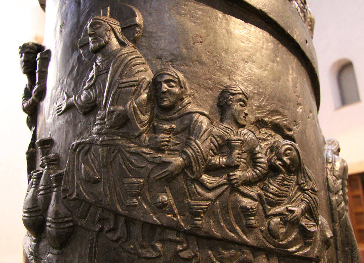 Свадьба в Кане Галилейской, фрагмент колонны