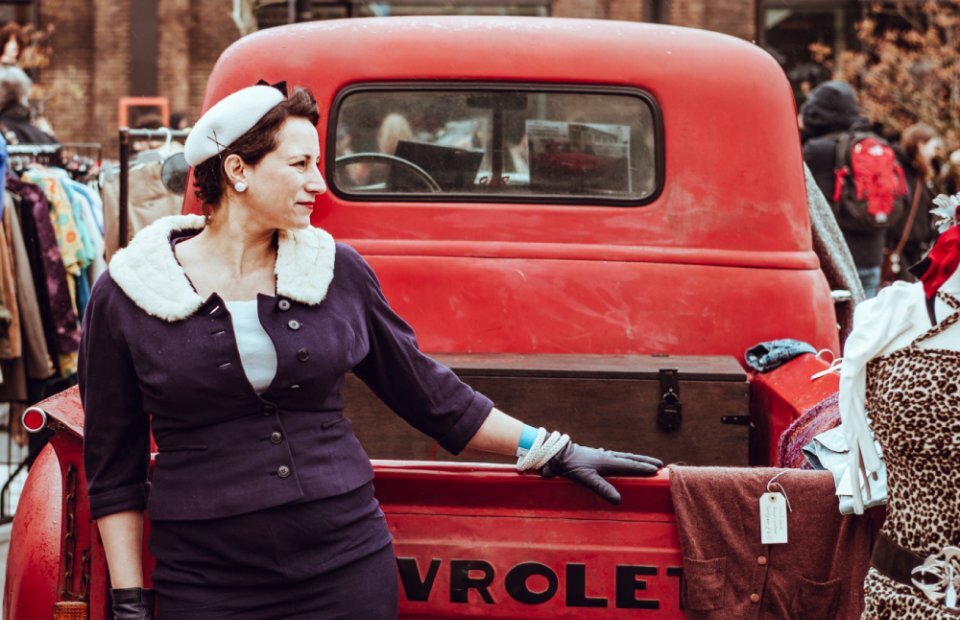  © CLEM ONOJEGHUO/UNSPLASH