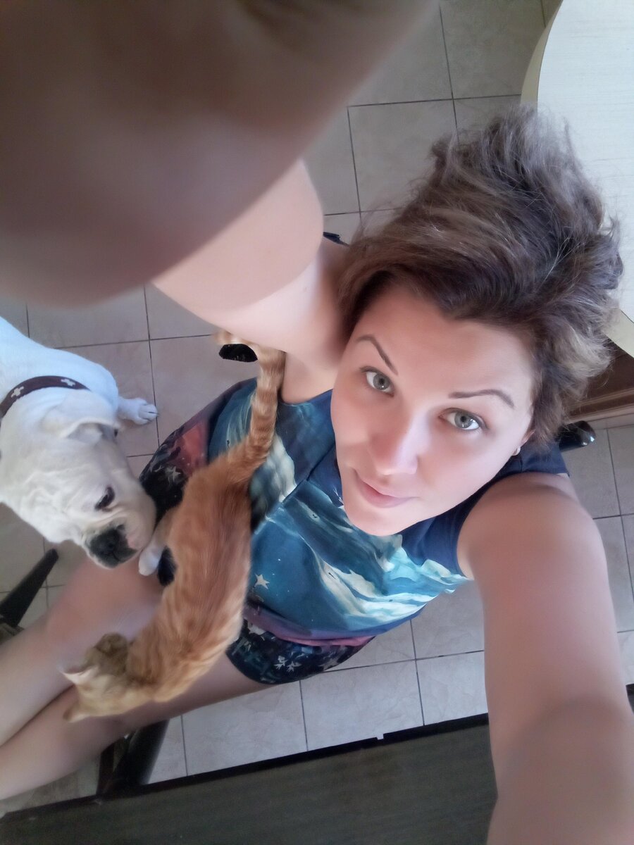 Это я, Angry Blond со своими питомцами