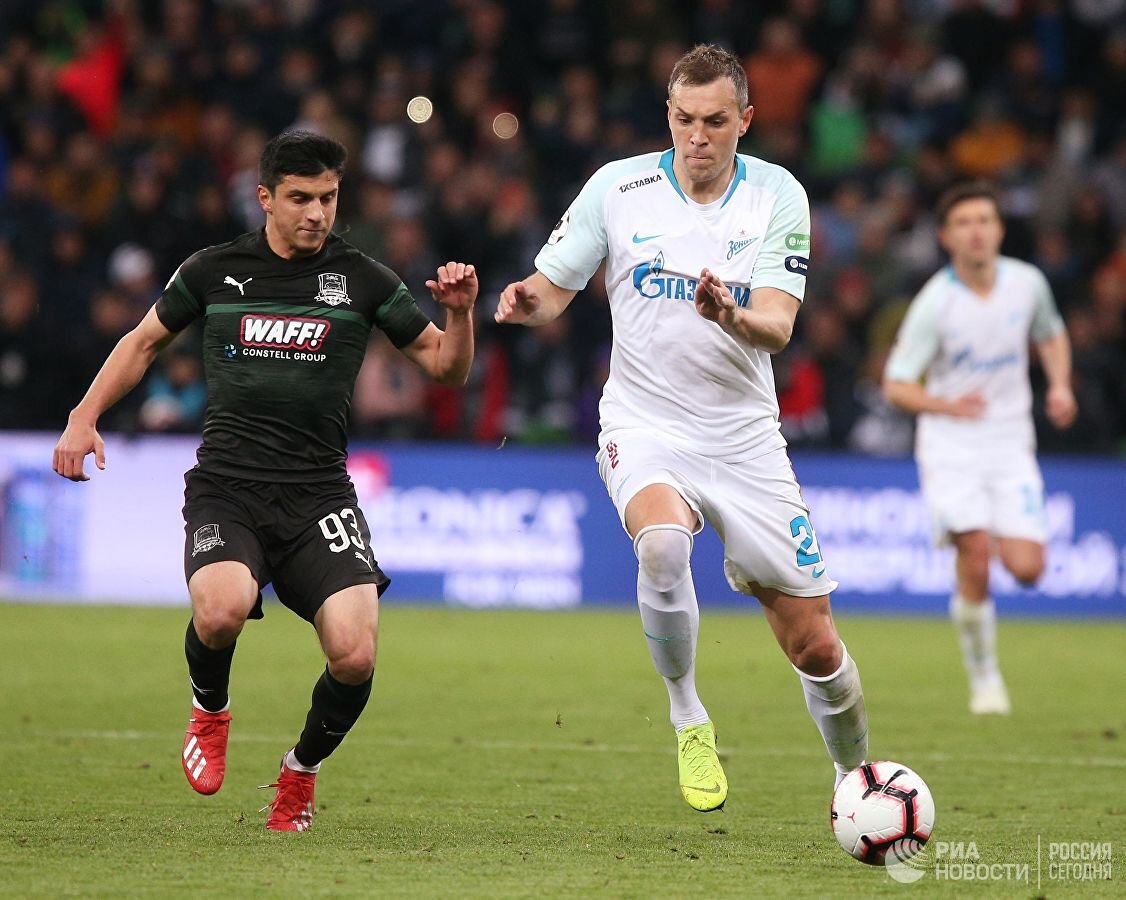 Шапи Сулейманов ("Краснодар"), Артём Дзюба ("Зенит") - фото от РИА Новости