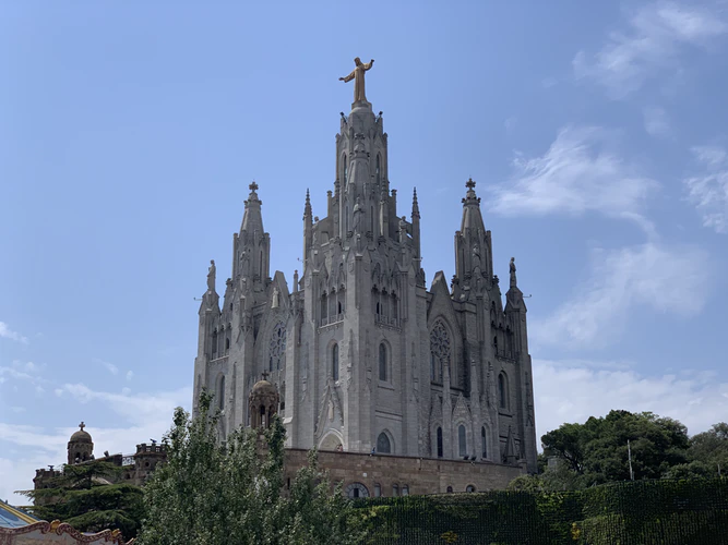 https://unsplash.com/photos/96I1kvZHQQ8