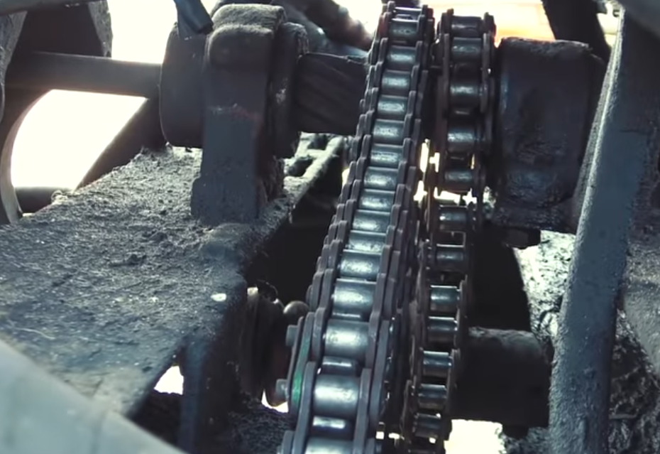 соединение двигателя с коробкой и сель хоз агрегатами 