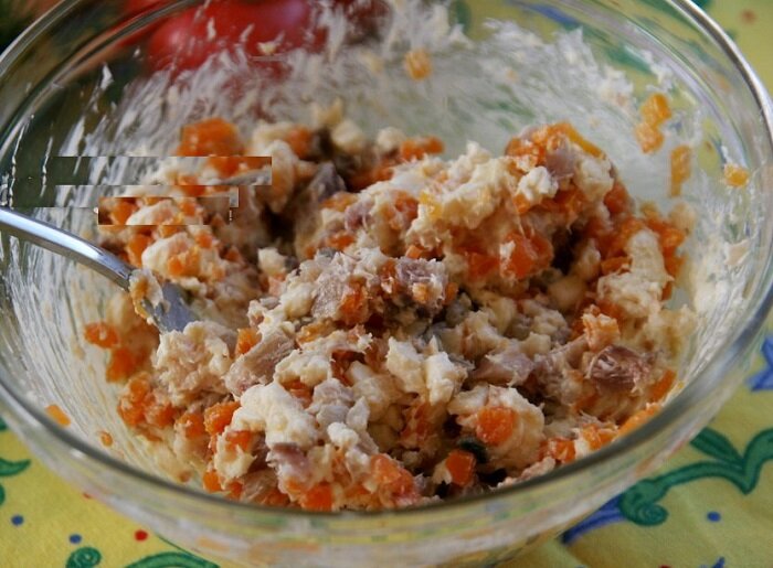 Закуска “по-советски” из селедки и плавленного сырка