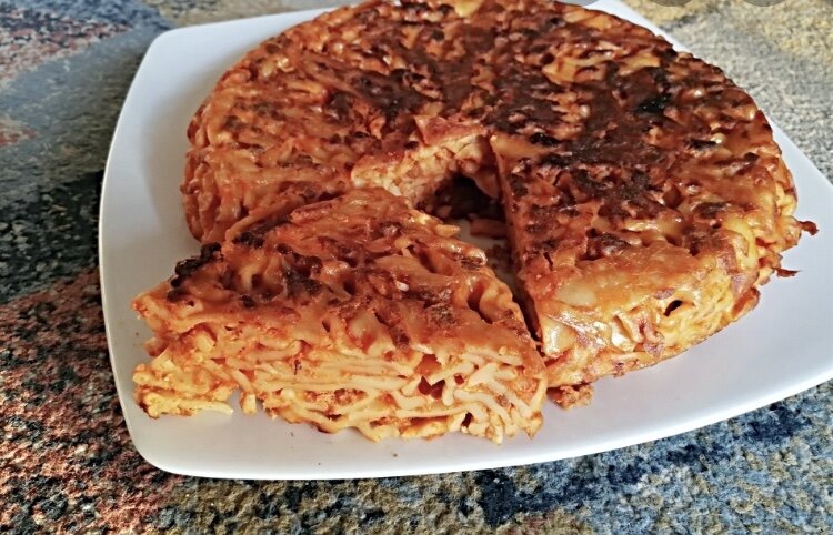 Запеканку из пасты можно запечь и в печи, будет ещё вкуснее!