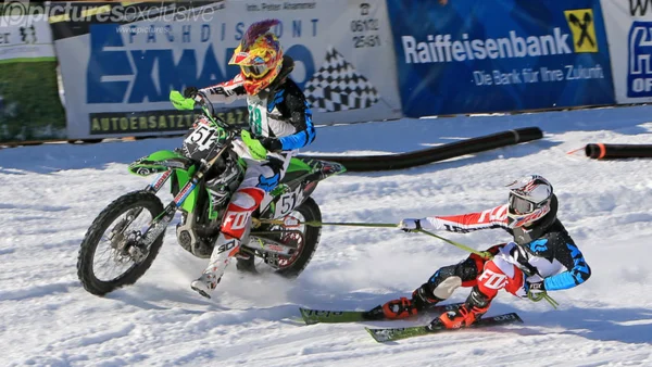 [источник фото: www.picturesexclusive.com]