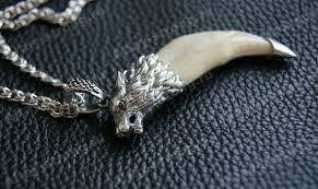 клык волка амулет