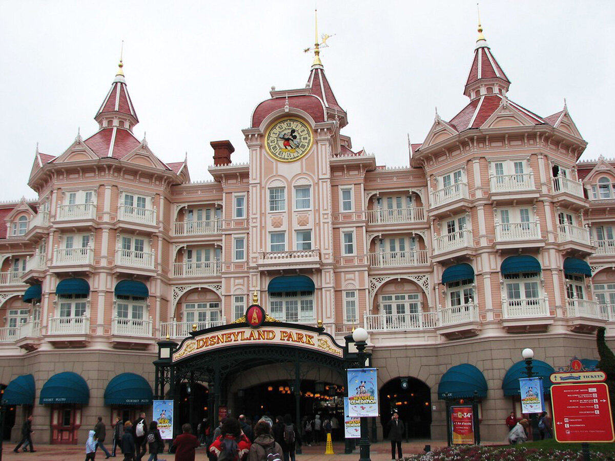 Вход в парк Disneyland Paris