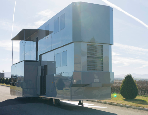 Motorhome: Maverick Viñales MV12