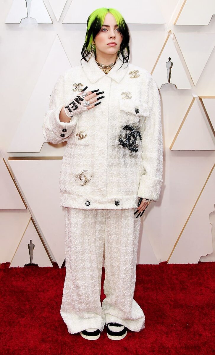 CHANEL что ты делаешь с людьми??