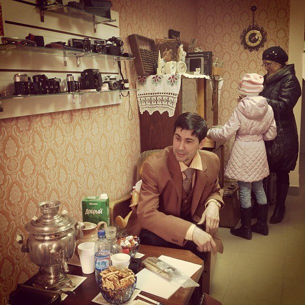 Аркадий на открытии моей ретро-лавки "Любитель"