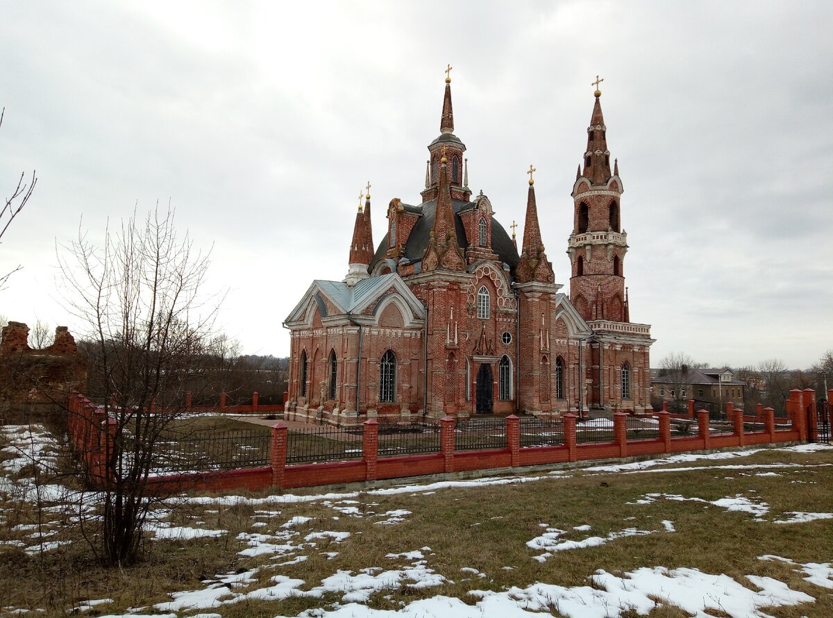 Село Вешаловка. Мост, построенный в честь Олимпиады - 80 и церковь в  готическом стиле | Прекрасное рядом | Дзен