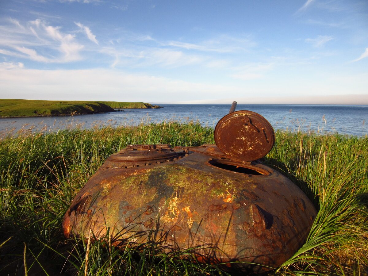 ДОТ на базе башни Т-54, бухта Звёздная. Остров Шикотан.