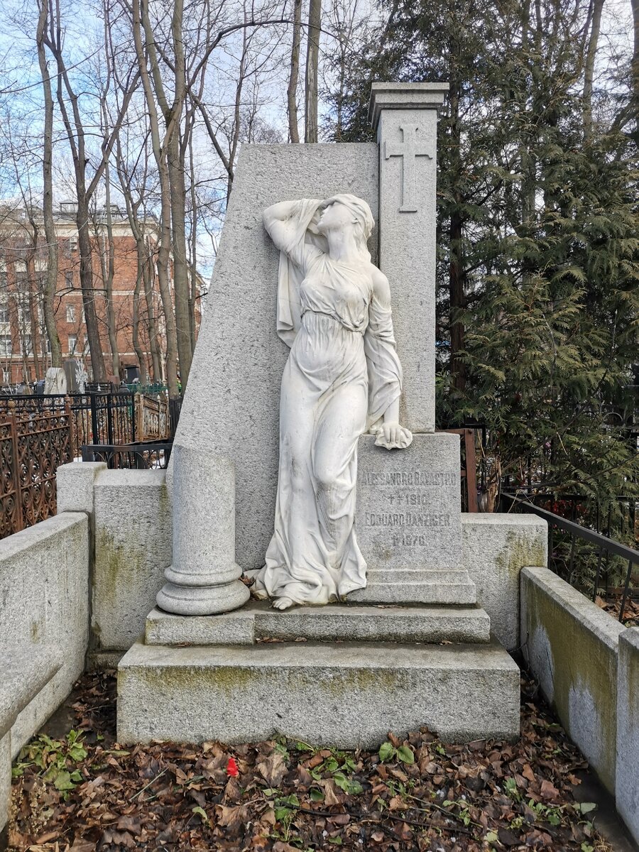 Лёгкое одеяние пьеты послужило причиной удивительной истории