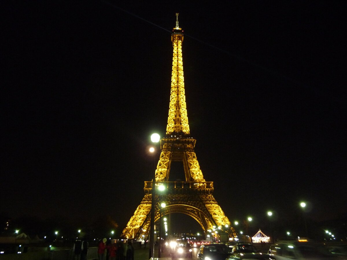 Прогулки по ночному Парижу