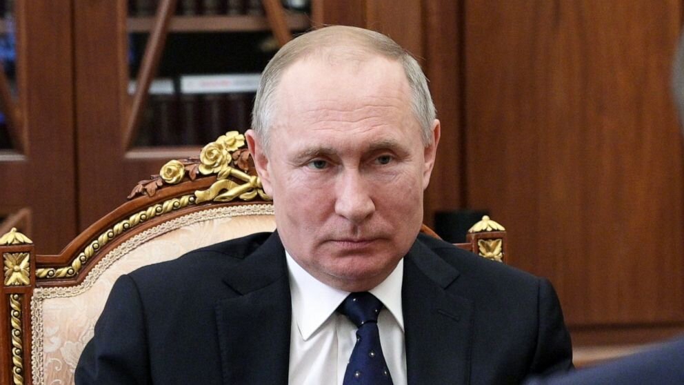 Законодатели в нижней палате парламента проголосовали за принятие конституционной поправки, которая обнулила бы счет на двух президентских сроках Владимира Путина до нуля.