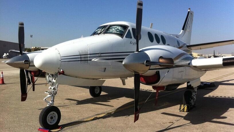 Вот с таких самолетов «засевают» облака. Фото Gulf News