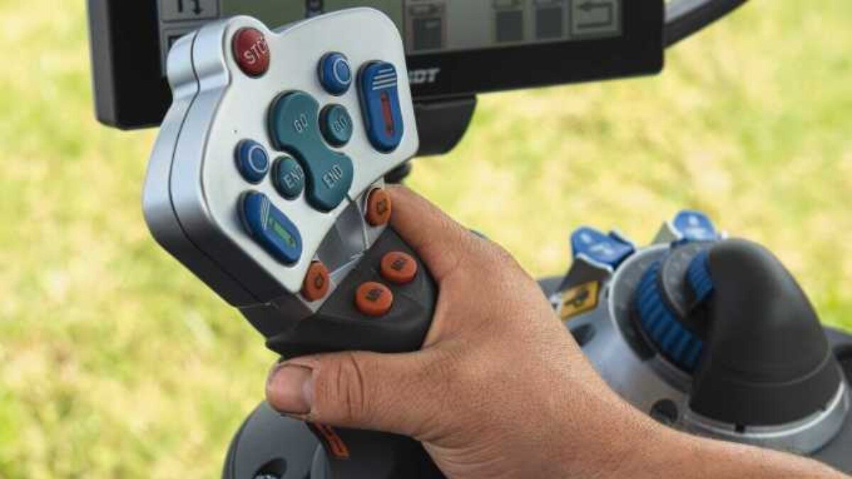 Фото: fendt.com Джойстик  Fendt Variotronic