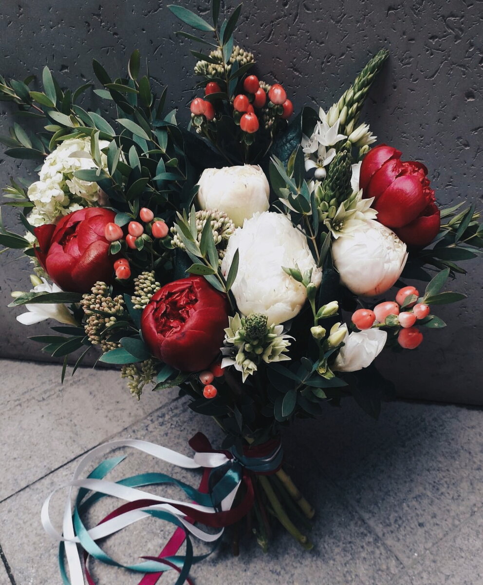 Букет от цветочного бутика Lion`s Bouquet