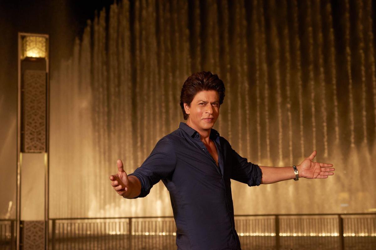 Шахрукх кхан шоу искушение 2012. Шахрукх кхан в 27. Shahrukh khan шоу 2018. Шахрукх кхан злой. Шахрукх кхан сейчас 2022.