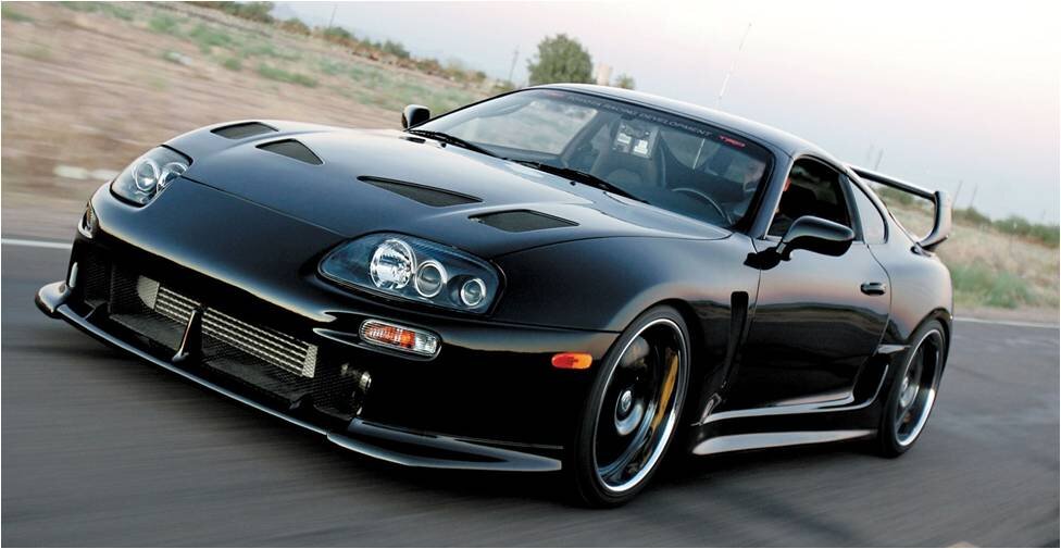 Toyota Supra. Одна из популярнейших тачек у Тюнеров.