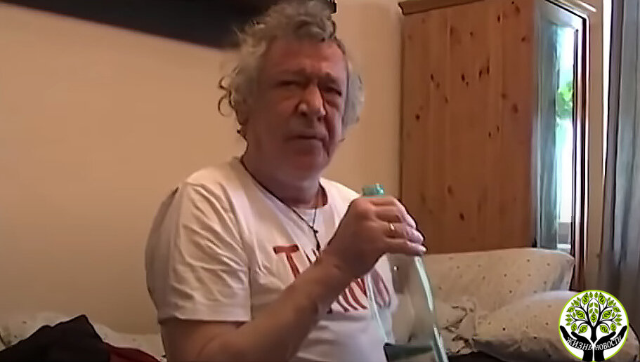 Скриншот из видеосюжета