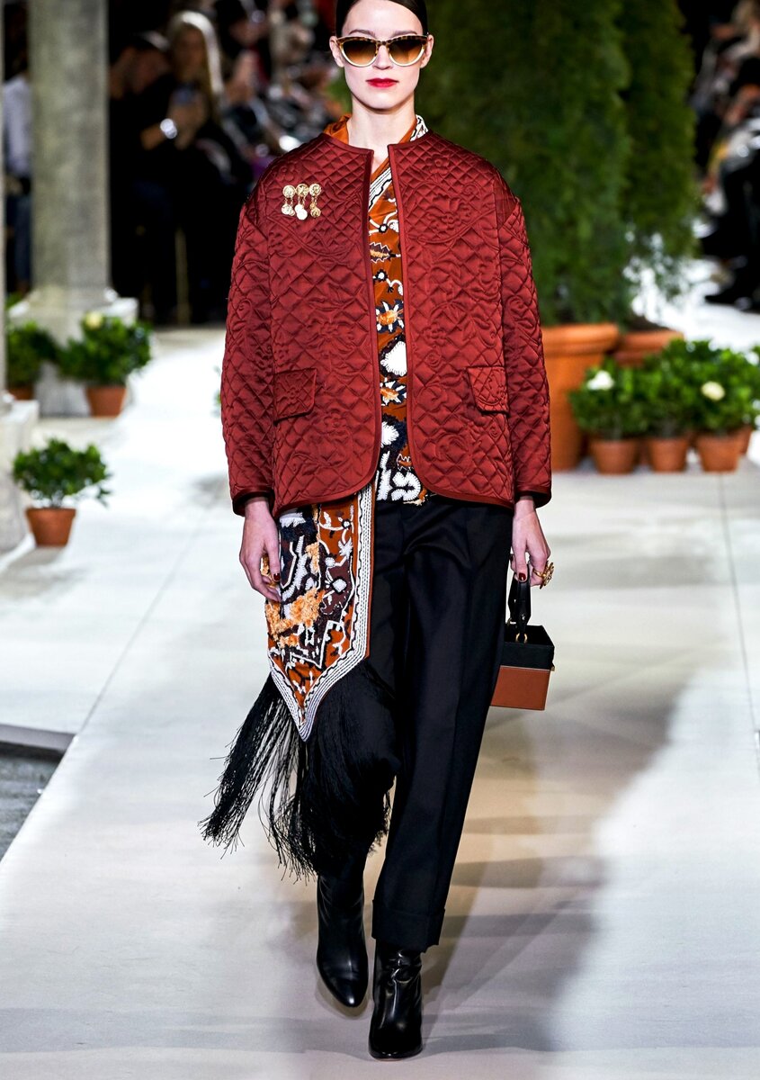 Куртка похожая на стеганое одеяло будет в тренде осени 2020