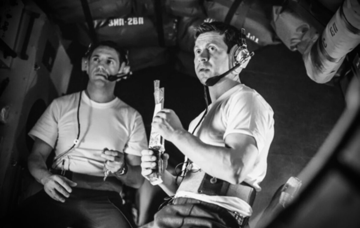 Владимир Вдовиченков и Павел Деревянко в фильме «Салют -7»