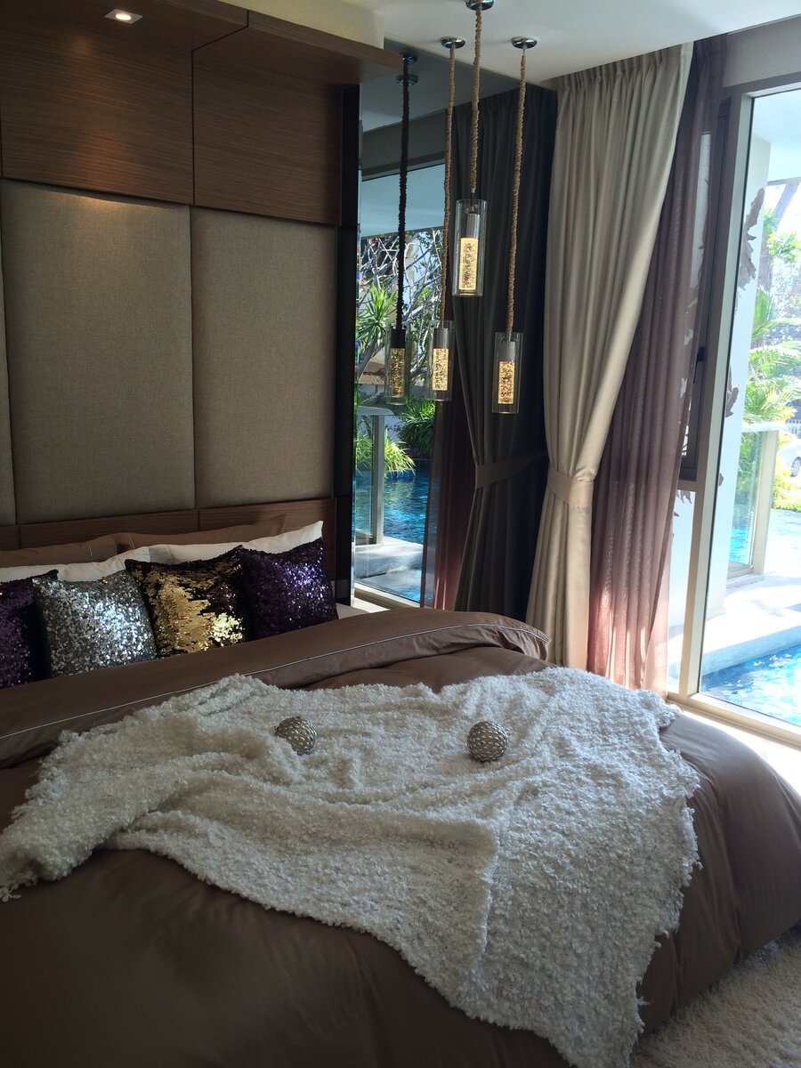 by Daria Dormidonova