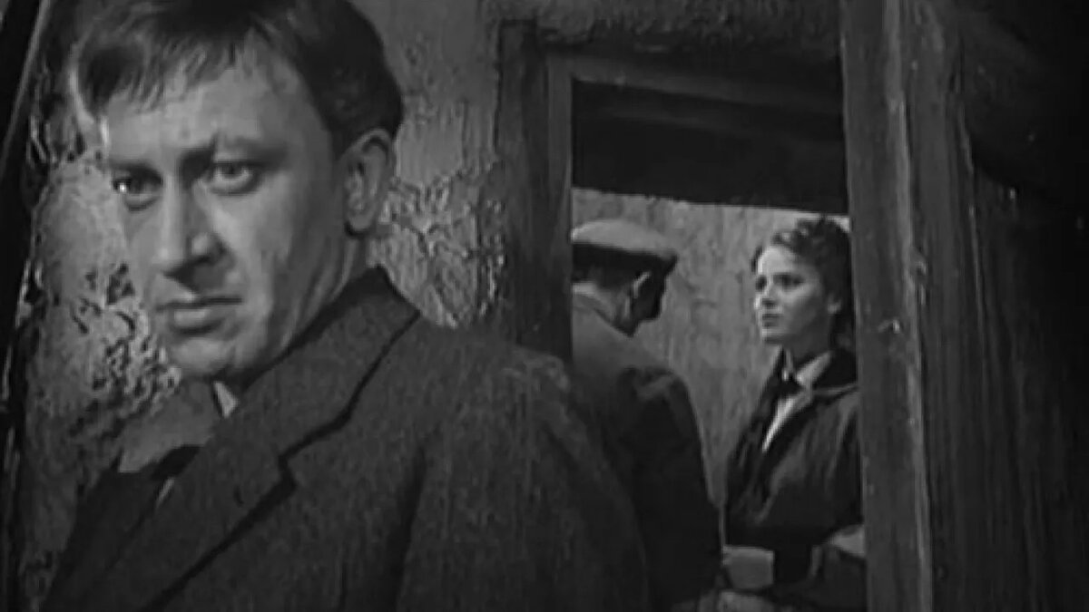 Евстигнеев в х/ф "Сотрудник ЧК" 1963 год